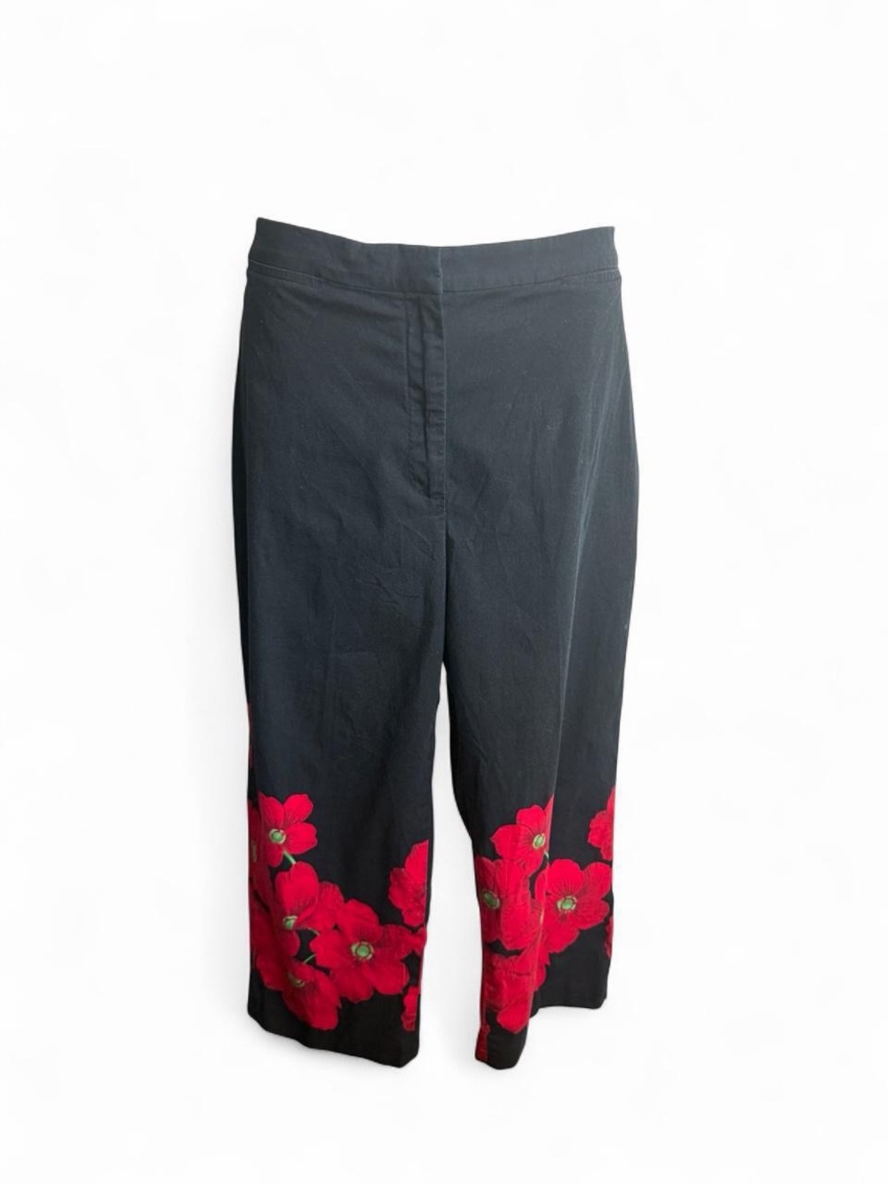 Black Jones New York Capri Sport Pants with Red Floral Hem